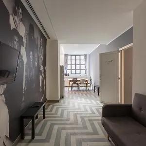  Appartamento Armani House, Superior In Center