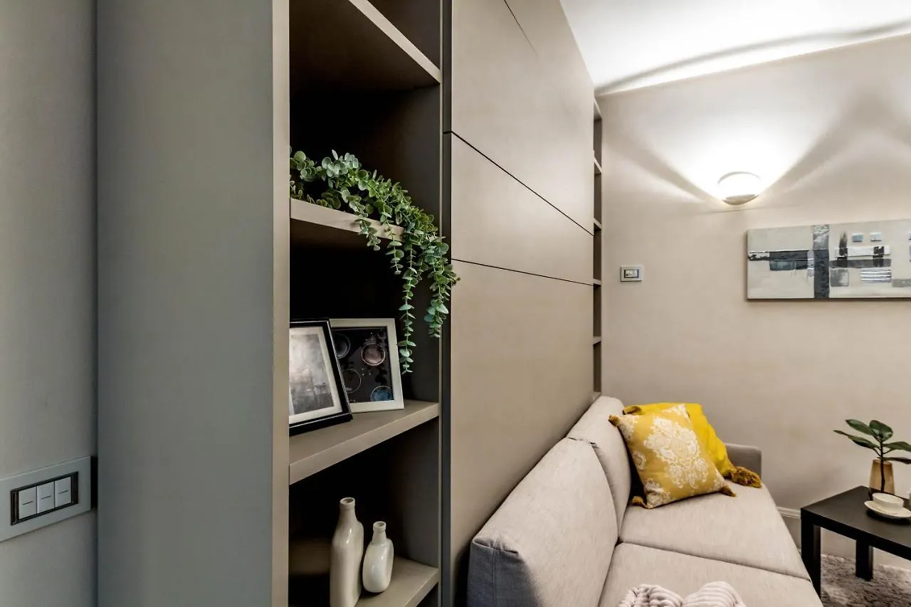 Joivy Elegant Studio For 2 Near Duomo Di Milan Apartment Italy