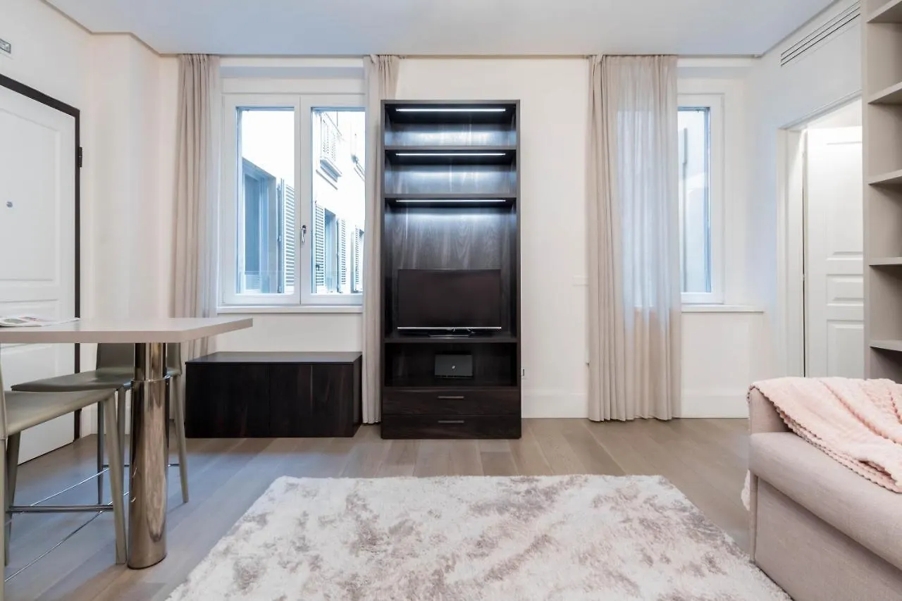 Ferienwohnung Joivy Elegant Studio For 2 Near Duomo Di Mailand