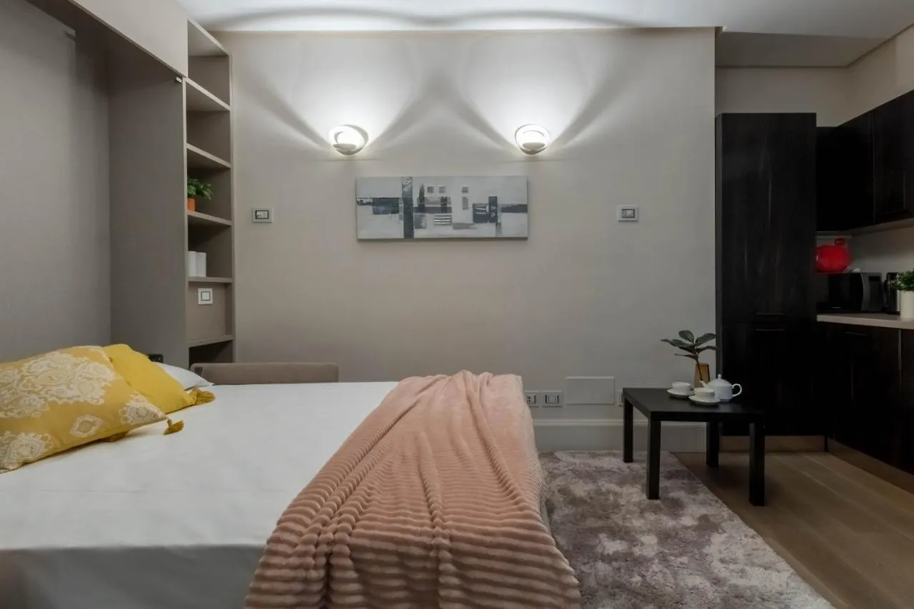 Joivy Elegant Studio For 2 Near Duomo Di Milan Apartment