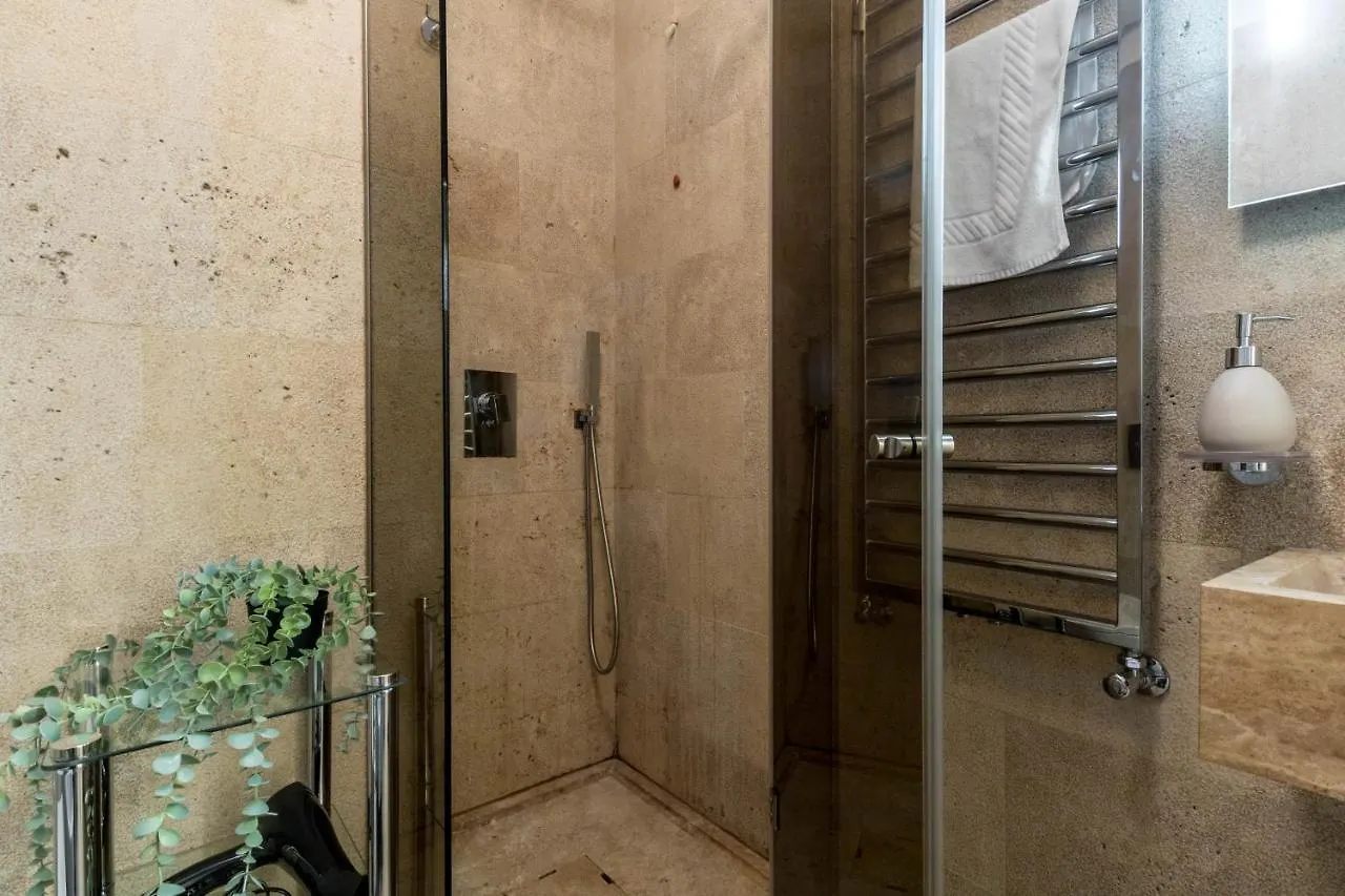 Joivy Elegant Studio For 2 Near Duomo Di Milan Apartment 0*,  Italy