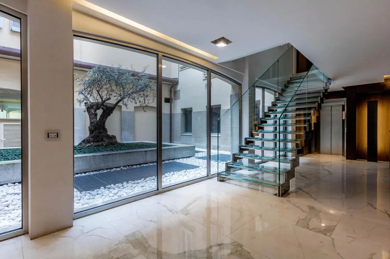 Joivy Elegant Studio For 2 Near Duomo Di Milan Apartment
