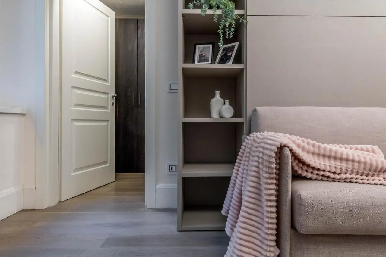 Joivy Elegant Studio For 2 Near Duomo Di Milan Apartment 0*,  Italy
