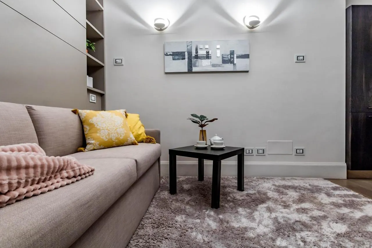 Joivy Elegant Studio For 2 Near Duomo Di Milan Apartment