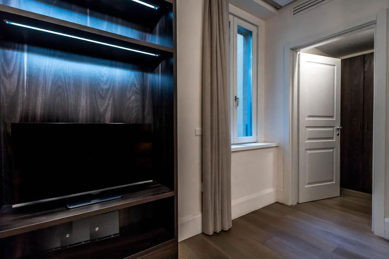 Joivy Elegant Studio For 2 Near Duomo Di Milan Apartment